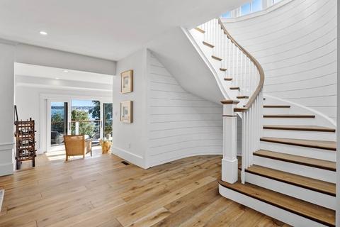 24 Marion St, Hingham, MA 02043 photo 7