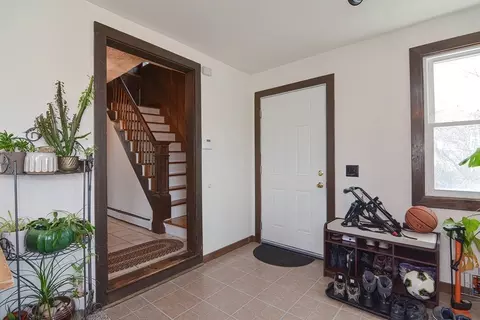 34 E Mountain St, Worcester, MA 01606 photo 3