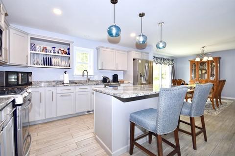 5 Marilyn Rd, Bourne, MA 02532 photo 9