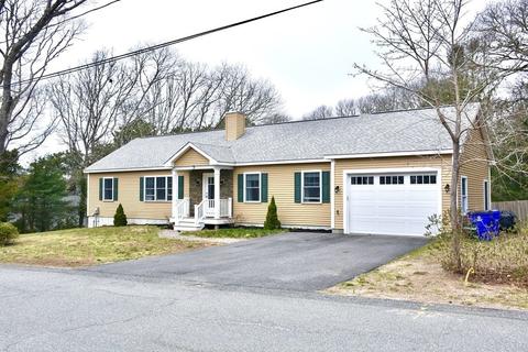 5 Marilyn Rd, Bourne, MA 02532