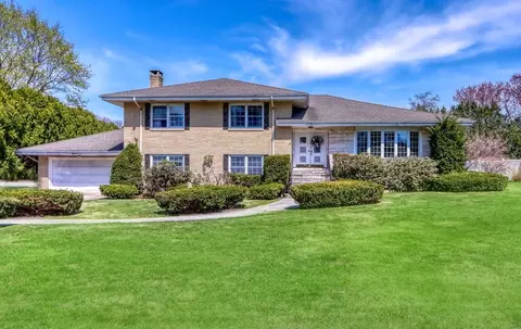 14 Phillips Brooks Rd, Westwood, MA 02090