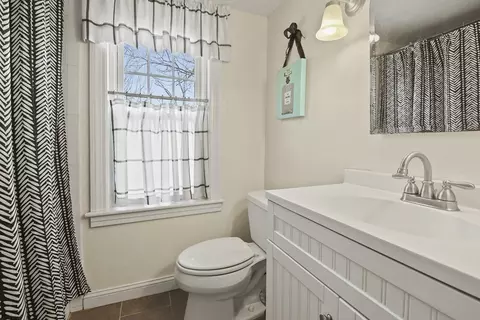40 Hapgood Rd, Worcester, MA 01605 photo 21