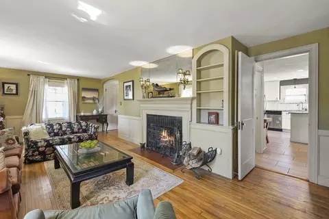 40 Hapgood Rd, Worcester, MA 01605 photo 3