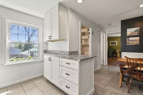 40 Hapgood Rd, Worcester, MA 01605 photo 8