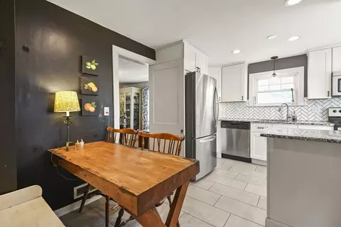 40 Hapgood Rd, Worcester, MA 01605 photo 9
