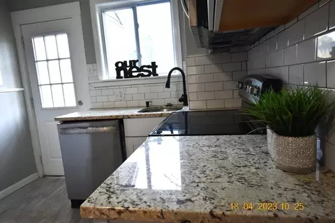 84 Wilton St, Springfield, MA 01109 photo 6