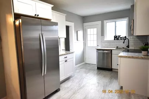 84 Wilton St, Springfield, MA 01109 photo 4