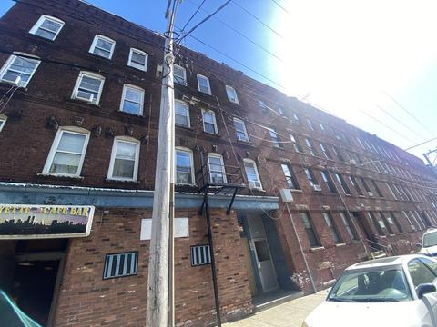 524- 528 S Bridge St, Holyoke, MA 01040