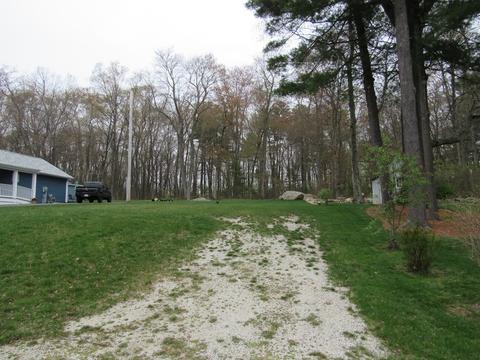 24 Taft Ave, Mendon, MA 01756 photo 3