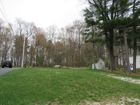 24 Taft Ave, Mendon, MA 01756 photo 5