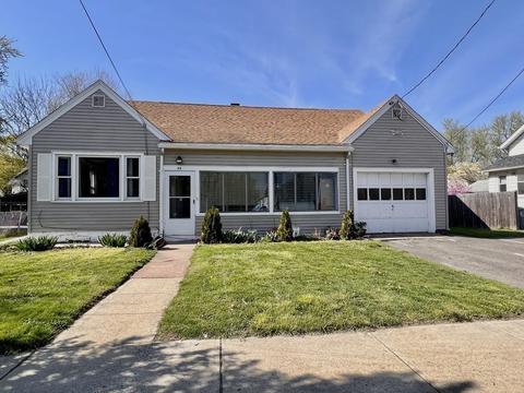 44 Southworth St, West Springfield, MA 01089