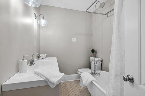 70 Pine St, Chicopee, MA 01013 photo 20