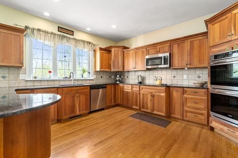 53 Forest Dr, Holden, MA 01520 photo 5