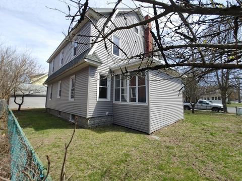 154 Phoenix Ter, Springfield, MA 01104 photo 3
