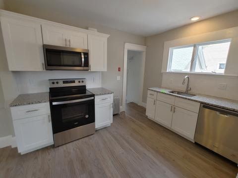 154 Phoenix Ter, Springfield, MA 01104 photo 7