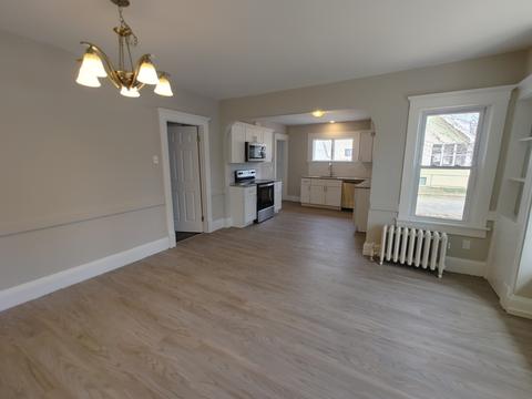 154 Phoenix Ter, Springfield, MA 01104 photo 9