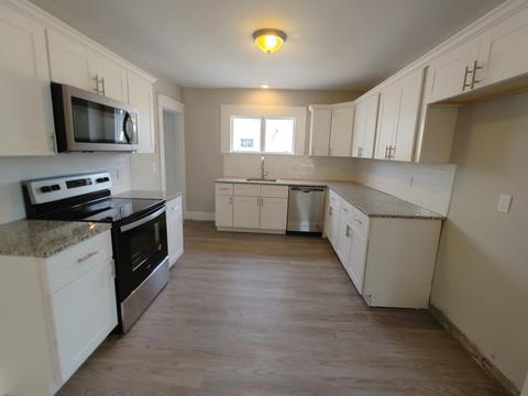 154 Phoenix Ter, Springfield, MA 01104 photo 5