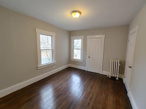 154 Phoenix Ter, Springfield, MA 01104 photo 13