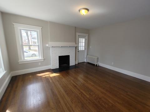 154 Phoenix Ter, Springfield, MA 01104 photo 10