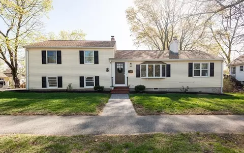 30 Fellows St, Danvers, MA 01923 photo 1