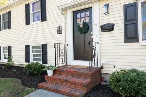30 Fellows St, Danvers, MA 01923 photo 3