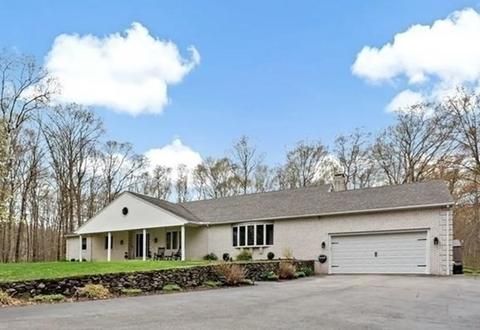 226 Rocky Hill Rd, Rehoboth, MA 02769