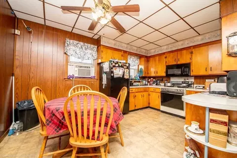 276 Beattie St, Fall River, MA 02723 photo 14