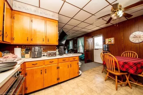 276 Beattie St, Fall River, MA 02723 photo 12