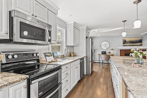 95 Renwick Rd, Wakefield, MA 01880 photo 11
