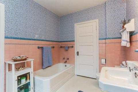 98 Bellevue Ave, Springfield, MA 01108 photo 21