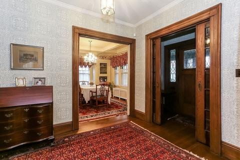 98 Bellevue Ave, Springfield, MA 01108 photo 8