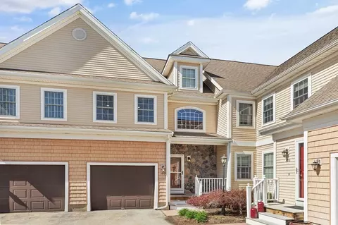109 Regency Ln #109, Abington, MA 02351