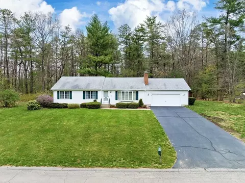 60 Campbell Dr, Easthampton, MA 01027 photo 2