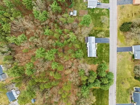60 Campbell Dr, Easthampton, MA 01027 photo 4