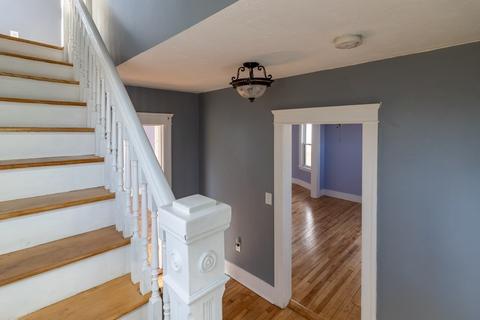 54 Wilkinson St, Worcester, MA 01606 photo 4