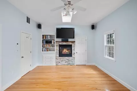 1012 Greendale Ave, Needham, MA 02492 photo 21