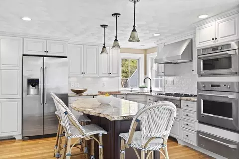 1012 Greendale Ave, Needham, MA 02492 photo 8