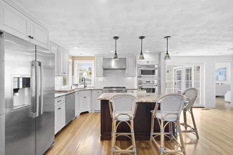 1012 Greendale Ave, Needham, MA 02492 photo 9