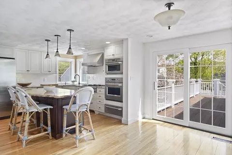 1012 Greendale Ave, Needham, MA 02492 photo 10