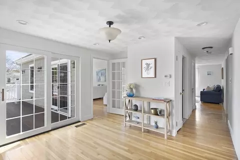 1012 Greendale Ave, Needham, MA 02492 photo 12
