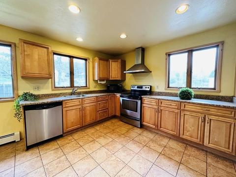 488 Main St, Hardwick, MA 01037 photo 6