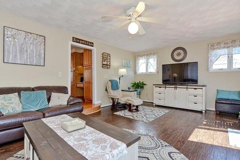 3 Arthur St, Danvers, MA 01923 photo 4