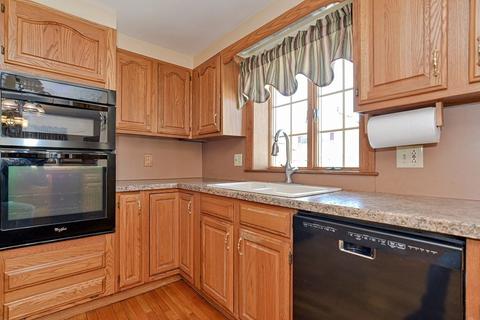 3 Arthur St, Danvers, MA 01923 photo 11