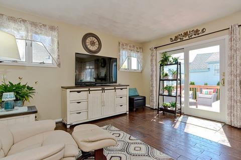3 Arthur St, Danvers, MA 01923 photo 8