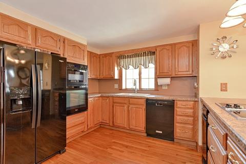 3 Arthur St, Danvers, MA 01923 photo 12