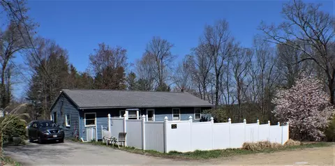 38 Ridgewood Cir, West Brookfield, MA 01585