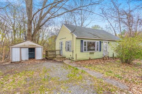 2 Sawyer Pl, Methuen, MA 01844