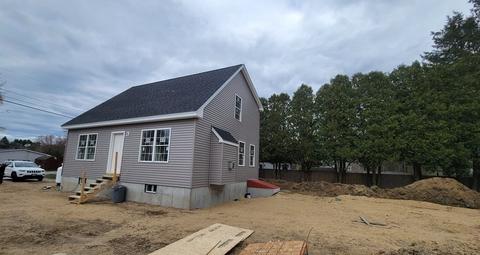 8 Evelyn Ave, Raymond, NH 03077