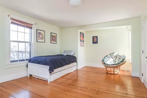 141 Walnut St, Brookline, MA 02445 photo 7