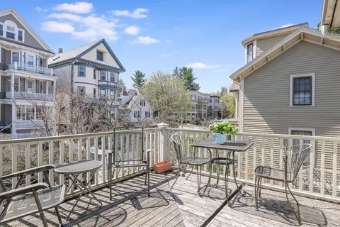 141 Walnut St, Brookline, MA 02445 photo 11